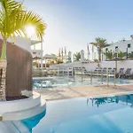 アパートホテル Club Del Carmen 4*