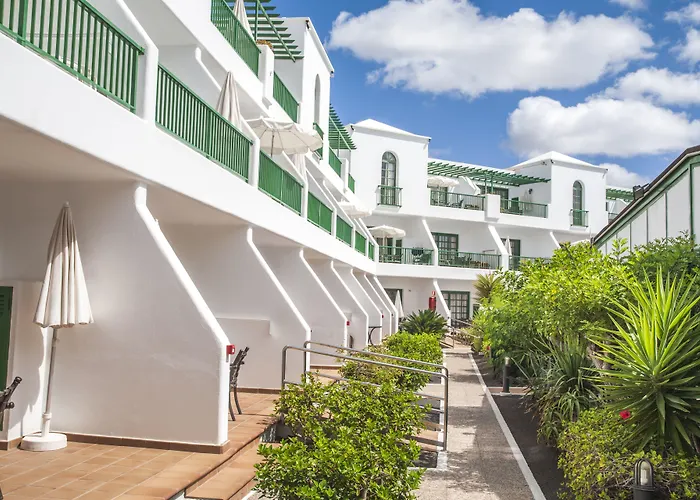 Апарт-готель Club Del Carmen 4*