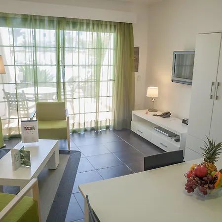 Club Del Carmen Aparthotel 3*