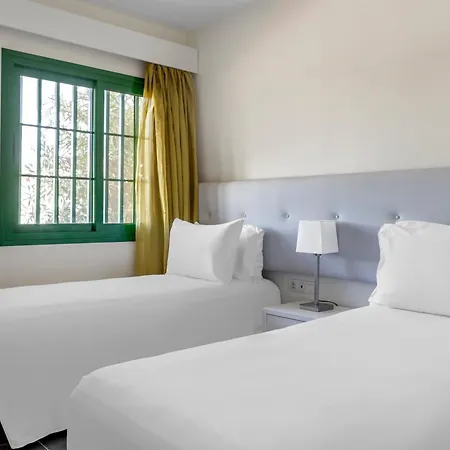 Club Del Carmen Aparthotel