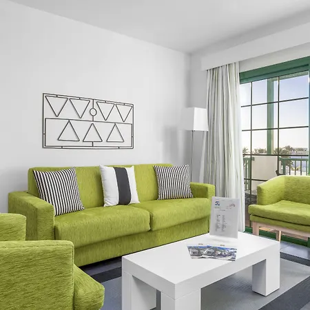 شقة فندقية Club Del Carmen 4*