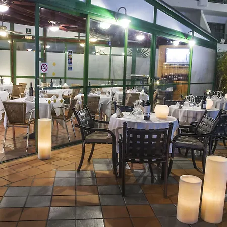 Club Del Carmen Ξενοδοχείο με διαμερίσματα 4*