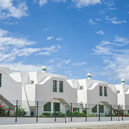 Club Del Carmen Aparthotel 4*