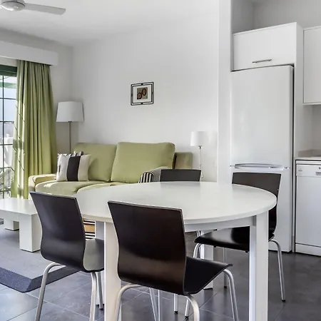 Club Del Carmen Aparthotel 4*