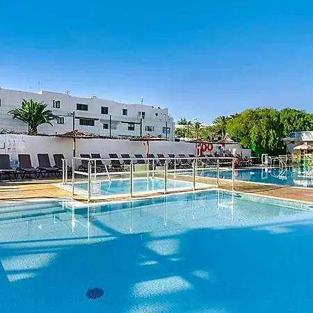 Club Del Carmen פוארטו דל כרמן