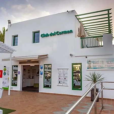 מלון דירות Club Del Carmen 4*