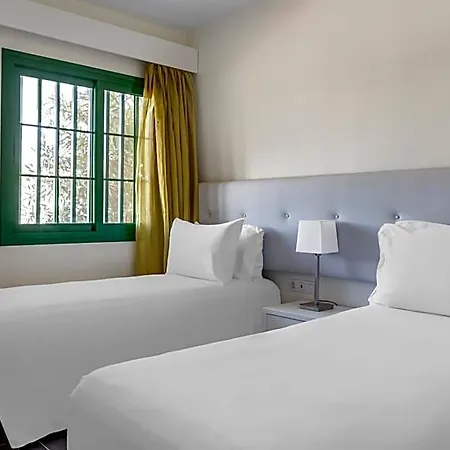 Club Del Carmen מלון דירות 4*