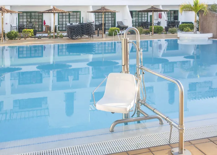 Hotel apartamentowy Club Del Carmen 4*